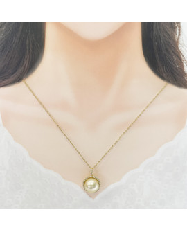 Pearls/Moon Stone 18K Gold Chain